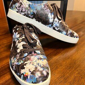 Calvin Klein Imillia Flower Print Sneakers in Black/Brown Rubber Sole Size 10